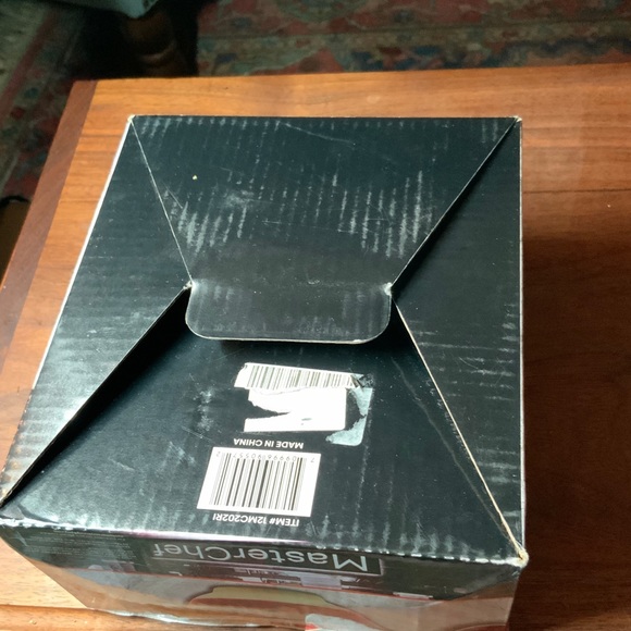 Crush & grind in style with this hard to find Mortar and Pestle NWT 6"x5.6"x2.4” - Picture 8 of 13